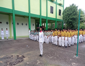 UPACARA PENGIBARAN BENDERA MERAH PUTIH